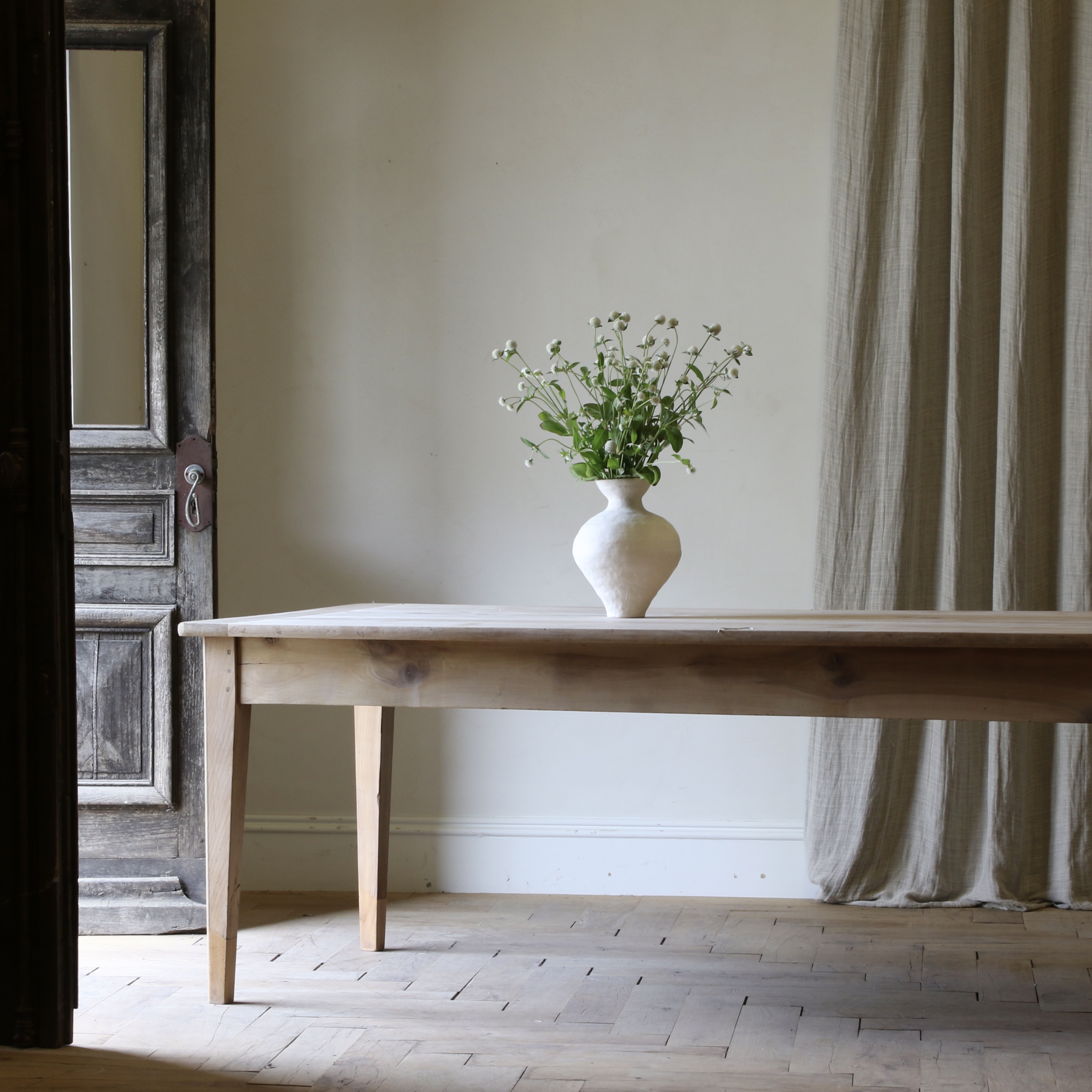 French Provincial Dining Table// Length 2100